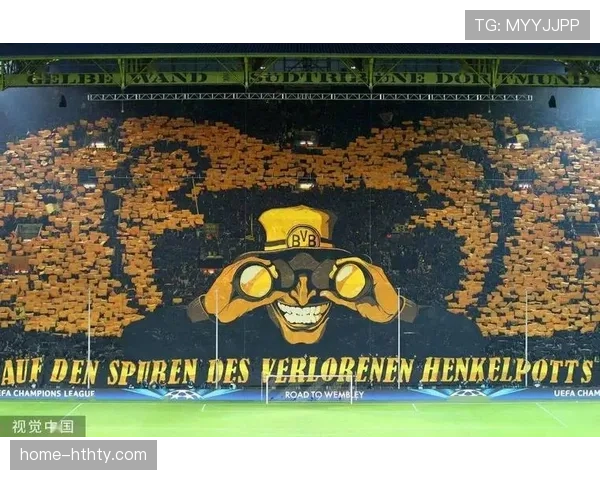 球迷文化:波兰罗兹主场球迷制作巨型TIFO为球队助威 球迷文化:波兰罗兹主场球迷制作巨型TIFO为球队助威