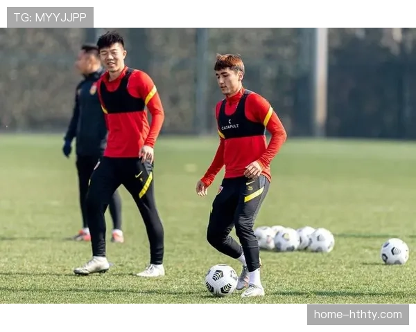 天津队新援后卫到队,教练组期望其能改善球队由守转攻的推进速度